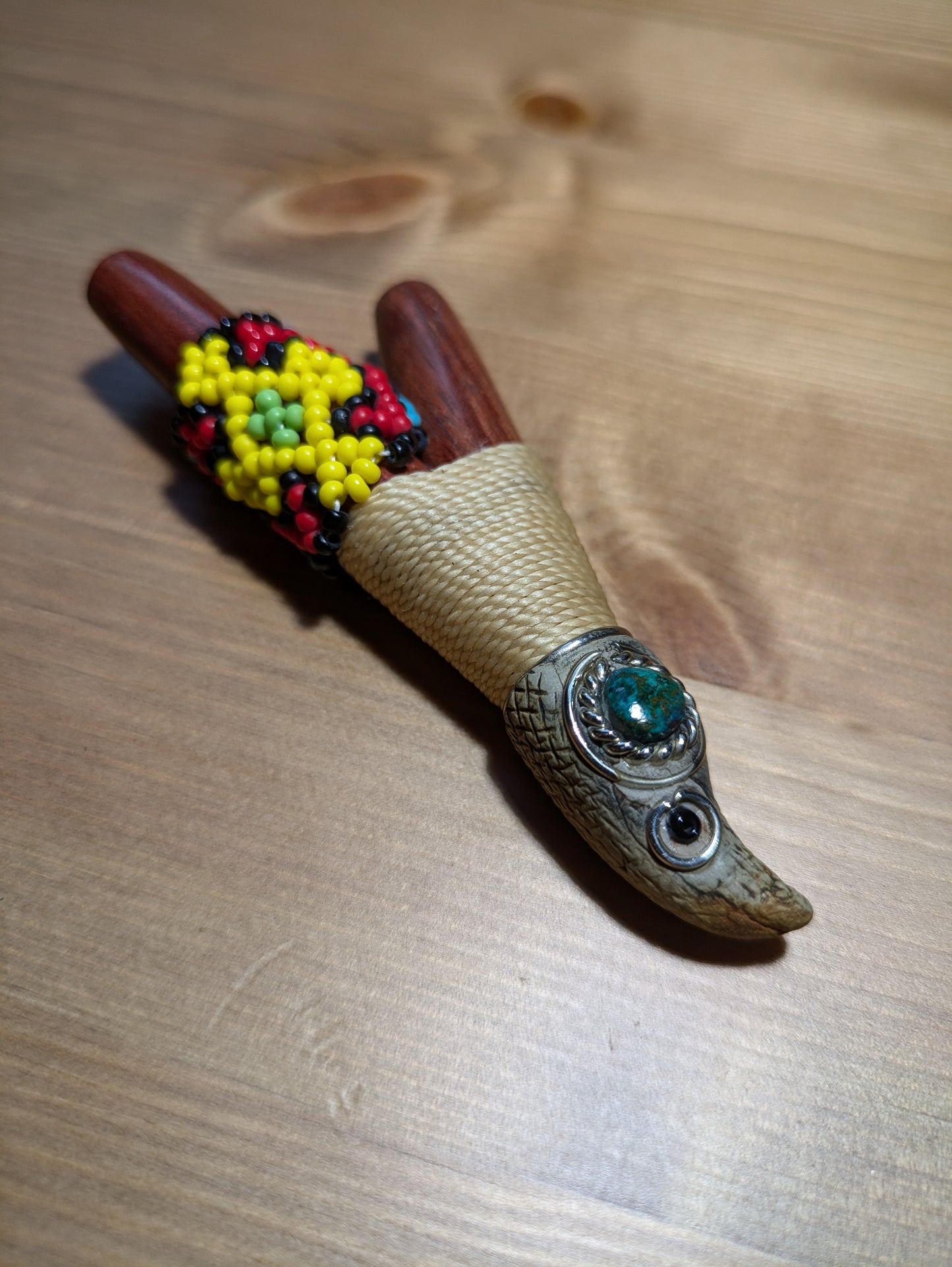 Kuripe rosewood with beads